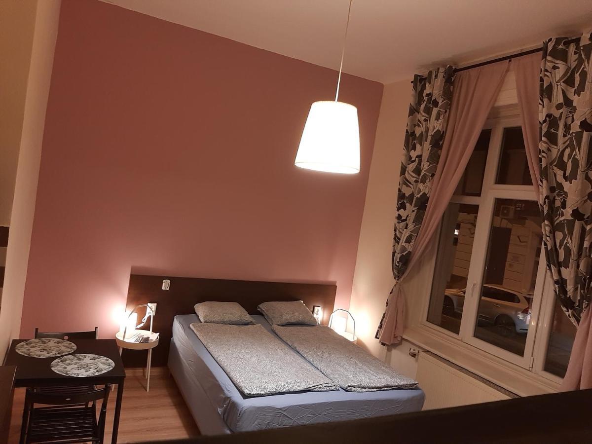 Downtown Apartments Будапеща Екстериор снимка