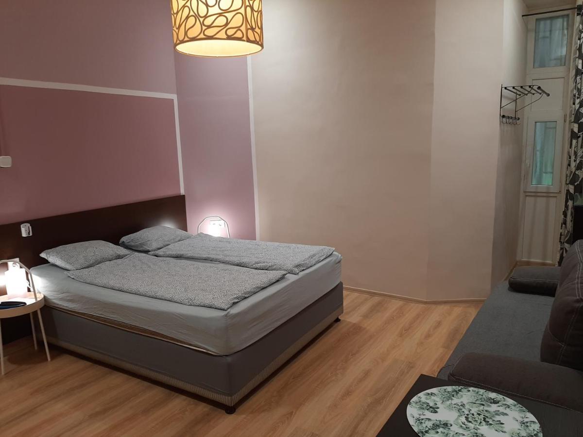 Downtown Apartments Будапеща Екстериор снимка