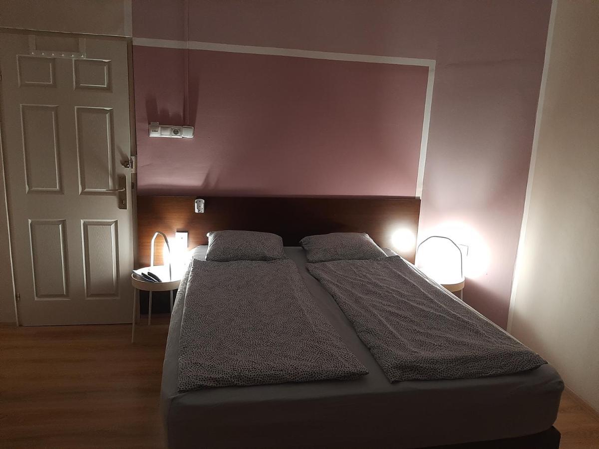 Downtown Apartments Будапеща Екстериор снимка