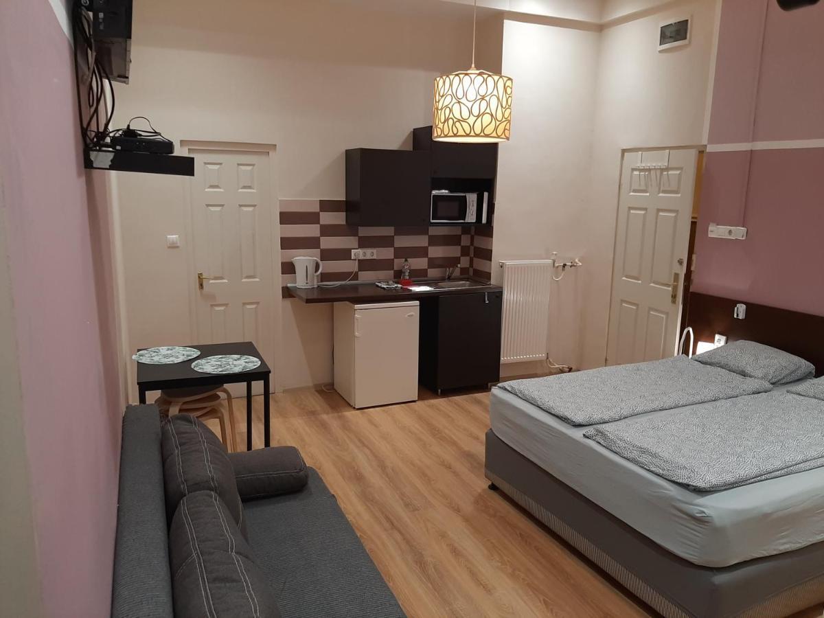 Downtown Apartments Будапеща Екстериор снимка