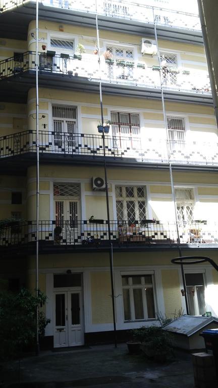 Downtown Apartments Будапеща Екстериор снимка