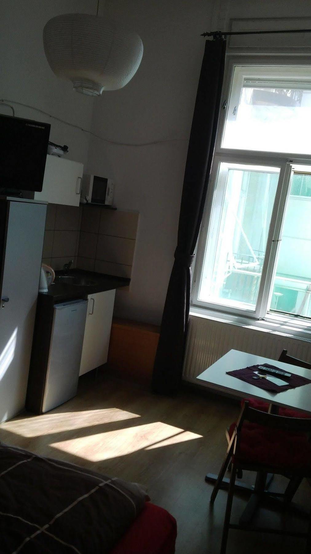 Downtown Apartments Будапеща Екстериор снимка